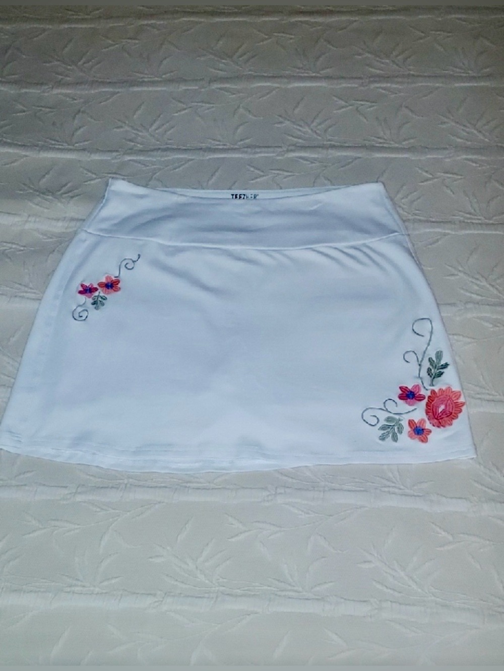 White Floral Embroidered Women’s TEEZHER Skorts